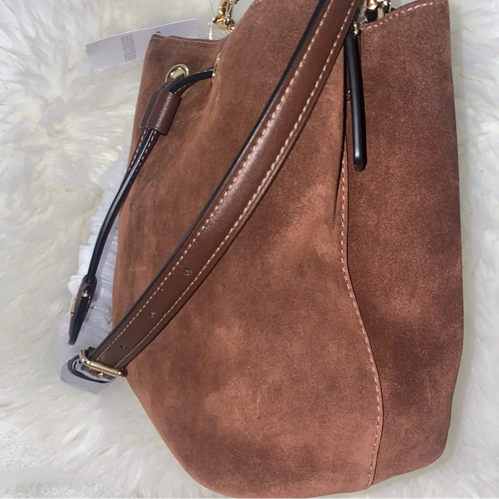 Coach 🤎 Rowan Bucket Bag in Suede New